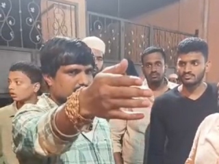 Puneeth Kerehalli : गोरक्षक पुनीत केरेहळ्ळी यांनी ‘फेसबुक लाईव्ह’द्वारे पोलिसांना बकरी ईदच्या हत्येसाठी आणलेल्या गायी दाखवल्या !