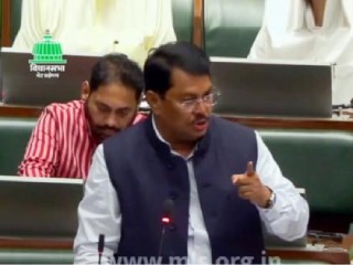 आक्रमणकर्त्यांवर कठोर कारवाई करावी ! – काँग्रेस विधीमंडळ नेते विजय वडेट्टीवार यांची विधानसभेत मागणी