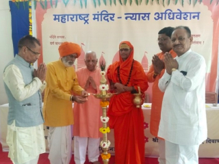 मंदिर विश्वस्त संघटित झाल्यास मंदिरावरील आघात थांबतील ! – श्री १००८ महामंडलेश्वर योगेशानंद गिरीजी महाराज