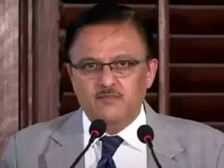 (म्हणे) ‘गणेशोत्सव, छठपूजा, नवरात्रोत्सव, कुंभमेळा यांमुळे प्रदूषण होते !’ – सर्वाेच्च न्यायालयाचे निवृत्त न्यायमूर्ती अभय ओक
