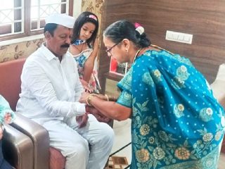हिंदु जनजागृती समितीच्या वतीने लोकप्रतिनिधी, प्रशासन, हिंदुत्वनिष्ठ यांना राखी बांधण्याचा विशेष उपक्रम !