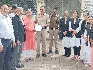 सनातन धर्माचा अपमान करणार्‍यांवर कठोर कारवाई करा !