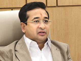 मच्छिमार कल्याणकारी महामंडळे स्थापन करण्याची प्रक्रिया पूर्ण करा ! – नितेश राणे, मत्स्यव्यवसाय मंत्री