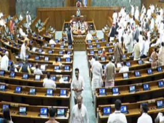 Monsoon Session : संसदेच्या पावसाळी अधिवेशनात २४० पैकी १५६ घंट्यांचे वेळ वाया !
