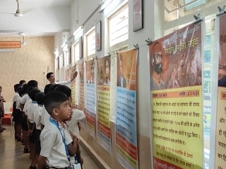 क्रांतीकारकांच्या प्रदर्शनाद्वारे वडाळा (मुंबई) येथील तीन शाळांमधील ३ सहस्र विद्यार्थ्यांमध्ये जागृती !