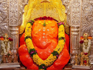 रांजणगाव (जिल्हा पुणे) येथील महागणपति !