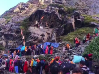 मणिमहेश यात्रेतील ८ सहस्र भाविकांना सुरक्षित बाहेर काढले !