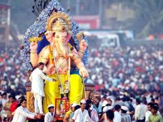 संस्कृतीची नाळ या मातीशी घट्ट जोडून ठेवणारा गणांचा अधिपती !