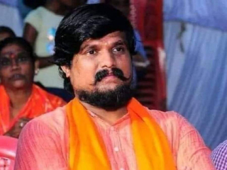 Puneeth kerehalli : हिंदुत्वनिष्ठ पुनीत केरेहळ्ळी यांना पोलिसांकडून रायचुरू जिल्हाबंदी