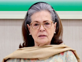 Sonia Gandhi : मोदी आणि नेतान्याहू यांच्या मैत्रीवरून परराष्ट्र धोरण न ठरवता पॅलेस्टाईनचा प्रश्न सोडवण्यासाठी भारताने पुढाकार घ्यावा !
