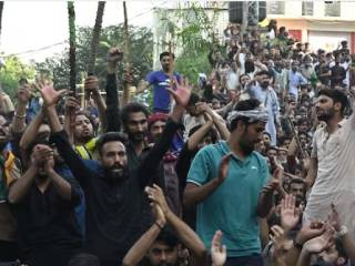 POK Protest : पाकव्याप्त काश्मीरमध्ये पाक सैन्याच्या गोळीबारात १० आंदोलनकर्ते ठार : १०० जण घायाळ