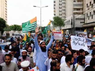 POK Protest : पाकव्याप्त काश्मीर – आंदोलकांच्या २१ मागण्या मान्य केल्यानंतर हिंसाचार थांबला !