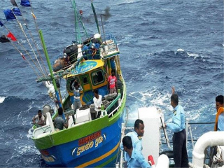Indian Fishermen Arrest : श्रीलंकेच्या नौदलाकडून ४७ भारतीय मासेमारांना अटक