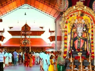 Kerala Guruvayur Temple : केरळमधील प्रसिद्ध गुरुवायूर मंदिराच्या सोन्या-चांदीच्या वस्तूंमध्ये घोटाळा ! – लेखापरीक्षण अहवालातून झाले उघड