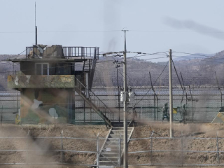 North South Korea Tension : उत्तर कोरियाच्या सैनिकांवर दक्षिण कोरियाचा गोळीबार !