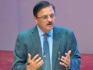 फटाके फोडणे, ध्वनीक्षेपक वापरणे कोणत्याही धर्मात लिहिलेले नाही ! – Retired Justice Abhay Oka