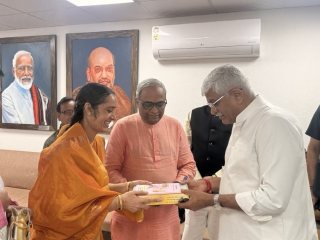 Sanatan Rashtra Shankhnad Mahotsav Delhi : देहलीत होणार्‍या ‘सनातन राष्ट्र शंखनाद महोत्सवा’चे विविध मान्यवरांना निमंत्रण