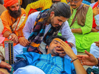 Sanatan Ekta Padayatra : ‘सनातन एकता पदयात्रे’च्या वेळी मथुरा येथे पंडित धीरेंद्रकृष्ण शास्त्री यांची प्रकृती बिघडली !
