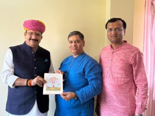  Delhi Sanatan Rashtra Shankhnad Mahotsav : राजस्थान येथील ‘संस्कृती युवा संस्थे’चे आंतरराष्ट्रीय अध्यक्ष पंडित सुरेश मिश्रा यांना देहली येथील सनातन राष्ट्र शंखनाद महोत्सवाचे निमंत्रण !