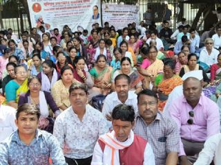 नागोठणे (रायगड) येथील रिलायन्स प्रकल्पबाधित ३२४ जण नोकरीपासून वंचित !