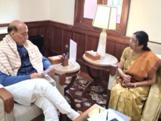 पुणे येथील केंद्र सरकार आणि सैन्यदल यांच्या भूमीवर वक्फ बोर्डाचे बेकायदेशीर नियंत्रण