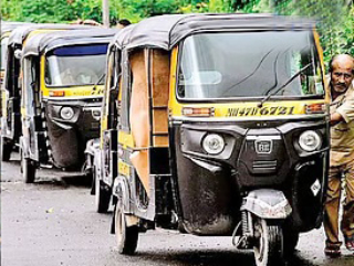 रिक्शा आणि टॅक्सी चालक यांच्याविषयी आलेले कटू अनुभव