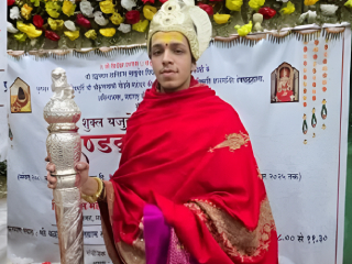 वेदमूर्ती ‘दंडक्रम विक्रमादित्य’ देवव्रत रेखे आणि जातीयवादी जळजळ !