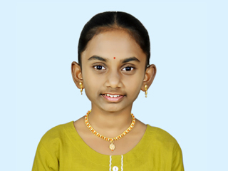 उत्तम आकलनक्षमता, जिज्ञासू वृत्ती आणि देवाची ओढ असलेली परभणी येथील ५४ टक्के आध्यात्मिक पातळीची उच्च स्वर्गलोकातून पृथ्वीवर जन्माला आलेली कु. संस्कृती चिद्रावार (वय ११ वर्षे) !