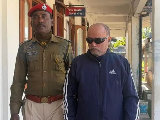 Assam Spy Arrest : आसाममध्ये पाकसाठी हेरगिरी करणार्‍या वायूदलाच्या माजी अधिकार्‍याला अटक