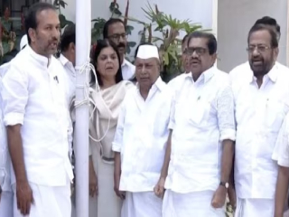 Kerala Congress National Anthem : माजी केंद्रीय संरक्षणमंत्री ए.के. अँटनी यांच्यासह काँग्रेस कार्यकर्त्यांनी गायले चुकीचे राष्ट्रगीत !