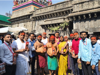 तुळजाभवानीदेवीच्या चरणी अर्पण केलेल्या फुलांपासून सेंद्रिय उदबत्तीची निर्मिती !