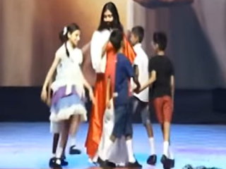 Vasasi Missionary School : वसई येथील ‘होली फॅमिली’ या शाळेच्या स्नेहसंमेलनात येशूच्या पात्राच्या माध्यमातून अंधश्रद्धेचा प्रसार !
