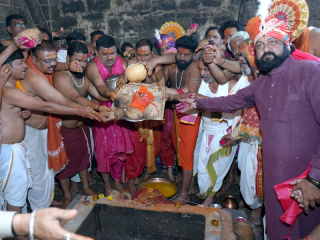 श्री तुळजाभवानीदेवीच्या शाकंभरी नवरात्रोत्सवाची घटोत्थापनाने सांगता !