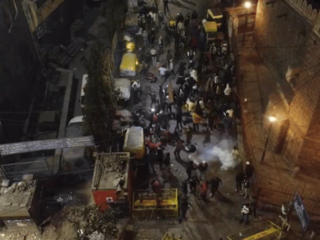 Delhi Bulldozer Action : मुसलमानांकडून मशिदीवर कारवाई करण्यात येत असल्याची अफवा पसरवून दगडफेक !