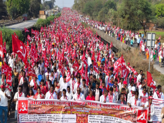 पालघरमध्ये कम्युनिस्टांचा मोर्चा !