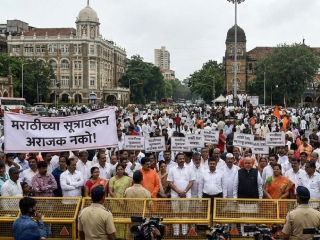 मराठीप्रेमाचे मायावी उमाळे… !