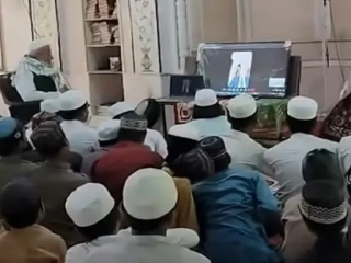 Bhagavad Gita In Madrassa : सीहोर (मध्यप्रदेश) येथील एका मदरशात श्रीमद्‌भगवद्‌गीतेचे पठण करण्याला मौलानांची संमती; मात्र काँग्रेसचा आक्षेप !