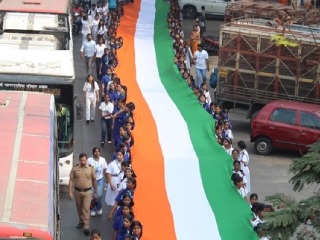 वाशीत अभाविपच्या वतीने भव्य तिरंगा यात्रा पार पडली !