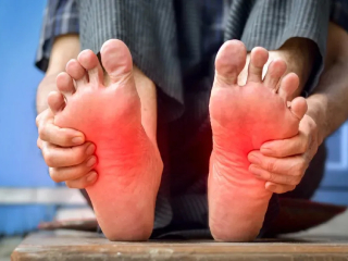 सपाट तळपाय (Flat Foot) : एक दुर्लक्षित; पण गंभीर समस्या ! तळपाय सपाट होण्यामागील कारणे !
