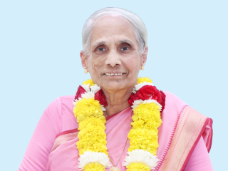 नम्रता, ईश्वरप्राप्तीची तीव्र तळमळ आणि अल्प अहं असणार्‍या मुंबई येथील पू. (श्रीमती) दिनप्रभा सामंतआजी (वय ८३ वर्षे) यांच्या संतसन्मान सोहळ्याचा भाववृत्तांत !