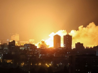 Russia Ukraine War : रशियाचे युक्रेनवर ४५० ड्रोन आणि ७० क्षेपणास्त्रे यांद्वारे मोठे आक्रमण