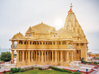 गुजरात येथील सोमनाथ मंदिराची सनातनच्या एका महिला संतांना जाणवलेली सूक्ष्मातील वैशिष्ट्ये !