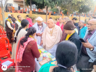 मथुरा (उत्तरप्रदेश) येथे राष्ट्रीय स्वयंसेवक संघ आयोजित ‘विराट हिंदु परिषदे’त सनातन संस्थेचे ग्रंथप्रदर्शन
