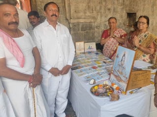 सोलापूर, धाराशिव, बीड आणि लातूर जिल्ह्यांत महाशिवरात्रीनिमित्त सनातन संस्थेच्या वतीने विविध ठिकाणी सनातन-निर्मित ग्रंथ आणि सात्त्विक उत्पादने यांचे प्रदर्शन !