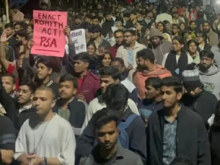 संपादकीय : शहरी नक्षलवादाची मुळे उखडा !