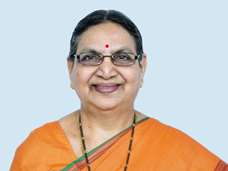 साधनेचे प्रयत्न तळमळीने करणार्‍या आणि सच्चिदानंद परब्रह्म डॉ. आठवले यांच्यावर दृढ श्रद्धा असलेल्या ६१ टक्के आध्यात्मिक पातळीच्या सौ. विजयलक्ष्मी दंडमुडी (वय ६९ वर्षे) !
