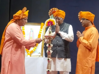 ‘न मे भक्त: प्रणश्यति ।’, हा श्लोक ‘सनातन प्रभात’साठी सार्थ ! – दुर्गेश परूळकर, व्याख्याते