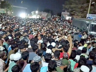 Bidar Karnataka : मुसलमान जमावाकडून पोलीस ठाण्यात घुसून साहित्याची तोडफोड !