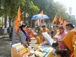 फरीदाबाद (हरियाणा) येथे रा.स्व. संघाच्या वतीने आयोजित हिंदु अधिवेशनात सनातन संस्थेची सात्त्विक उत्पादने आणि ग्रंथ यांच्या प्रदर्शनाचे आयोजन