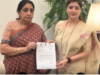 सौ. रूपाली चाकणकर यांचे राज्य महिला आयोगाच्या अध्यक्षपदाचे त्यागपत्र !